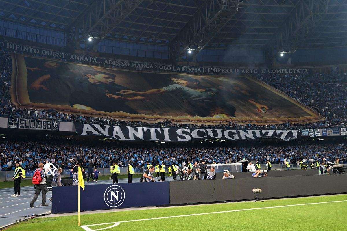 Napoli este campioana Italiei! NEBUNIE pe stadionul „Diego Armando Maradona” și în tot orașul