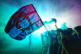 Imagini senzaționale de la Napoli » NEBUNIE în oraș în ziua în care clubul a luat al patrulea titlu din istorie