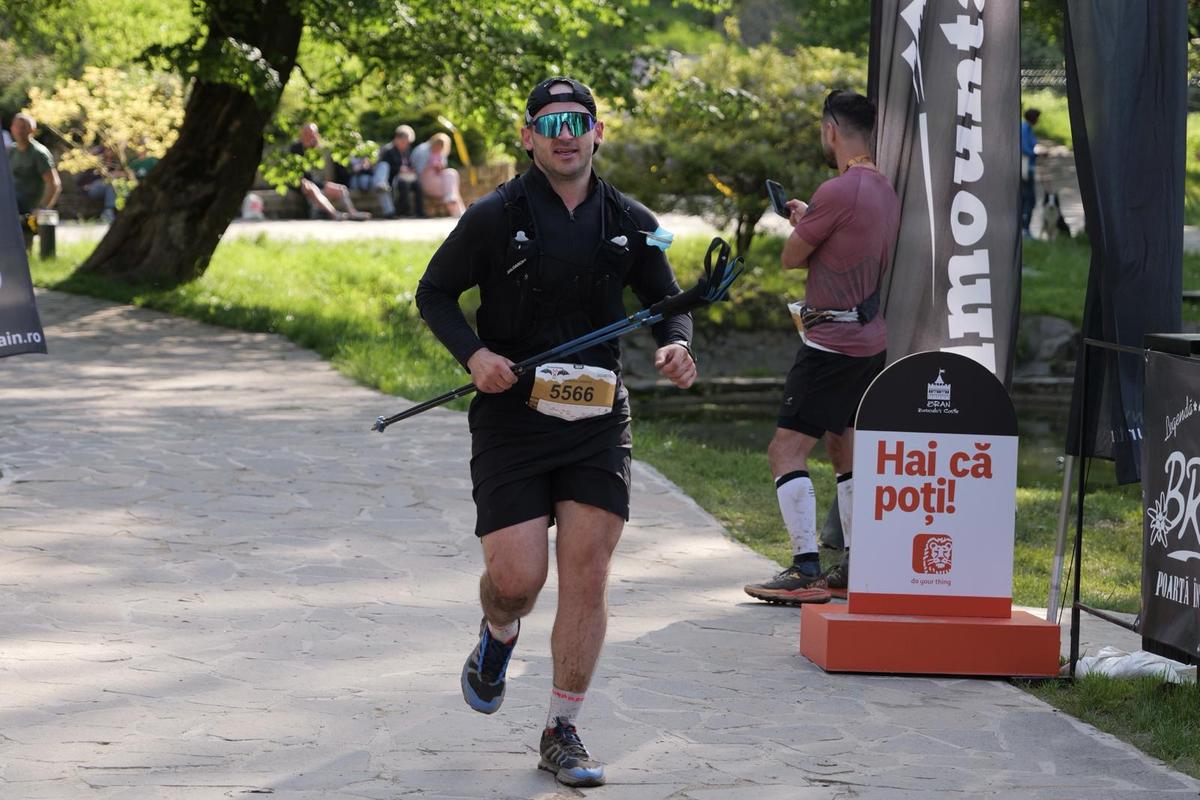 Impresiile sportivilor care au încheiat ultramaratonul „Transylvania 100” : „Nu am mai văzut atât de greu”