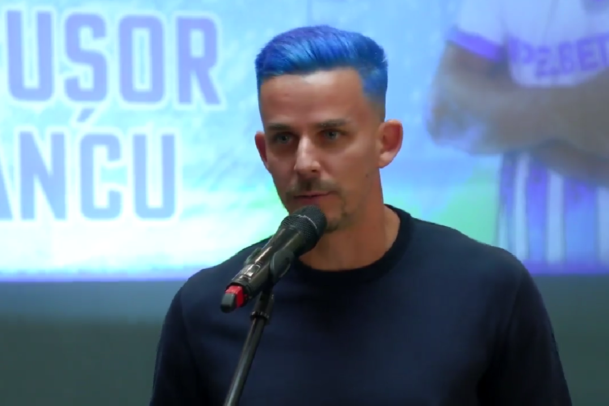 Bancu, precum Rațiu! Căpitanul Craiovei a apărut cu părul albastru la ceremonia de la Primărie » Ce le-a transmis Lia Olguța Vasilescu campionilor României