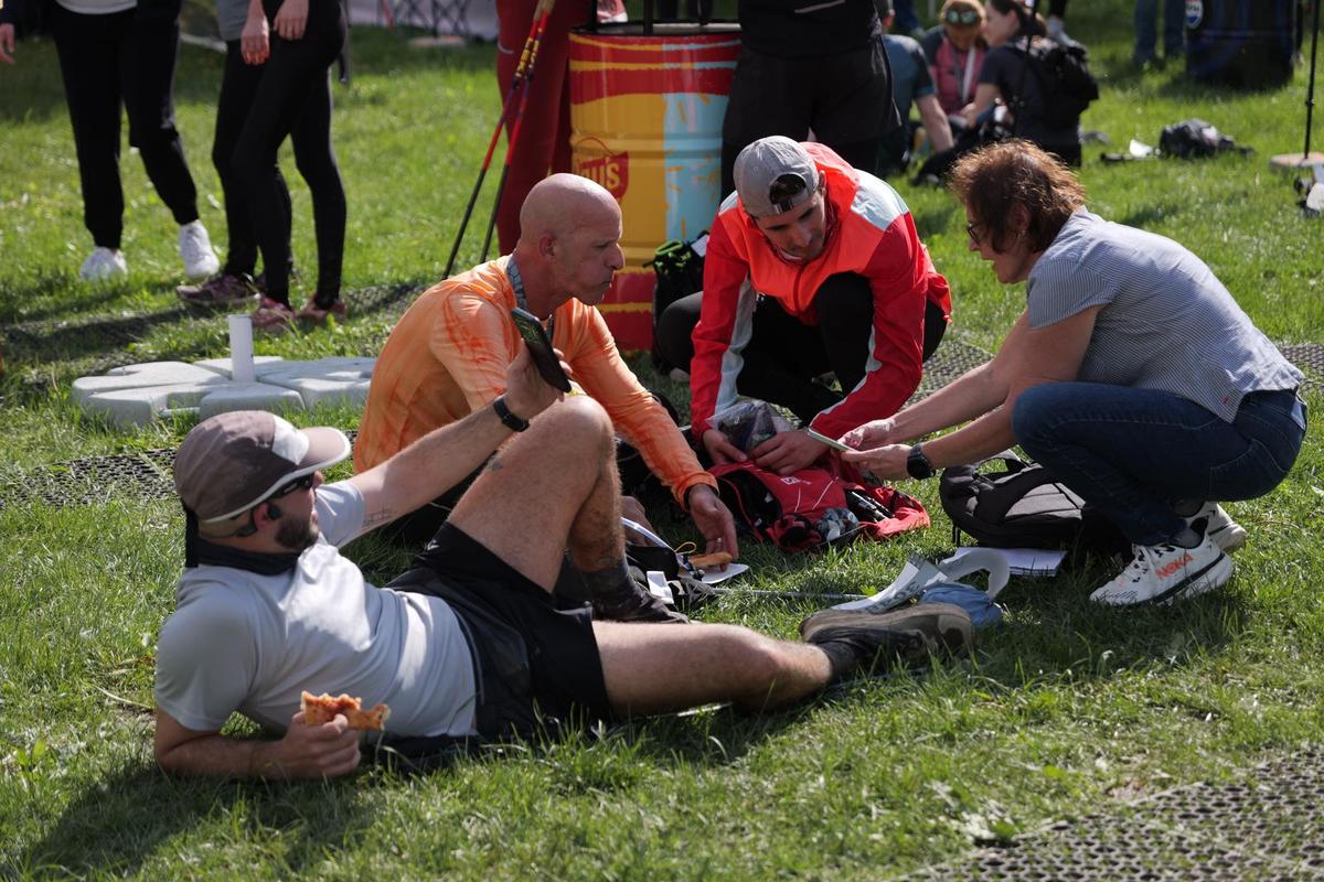 Impresiile sportivilor care au încheiat ultramaratonul „Transylvania 100” : „Nu am mai văzut atât de greu”