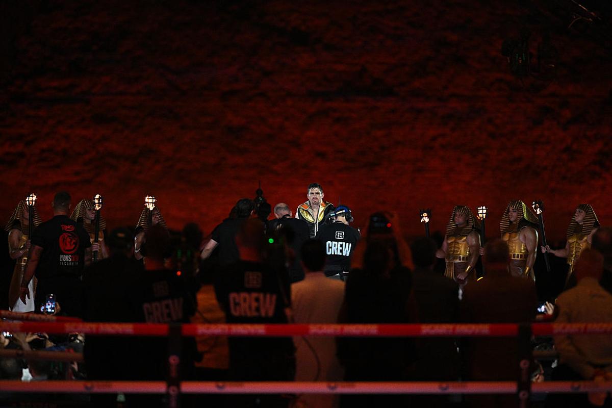 Lupta anului dintre Oleksandr Usyk și Rico Verhoeven s-a încheiat în runda cu numărul 11, după o decizie contestată a arbitrului