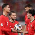 Portughezii Vitinha și Ruben Dias (în dreapta), alături de Bernardo Silva (în stânga, refuzat de Mourinho) sunt în capul listei de achiziții la Real Madrid / Foto: GettyImages