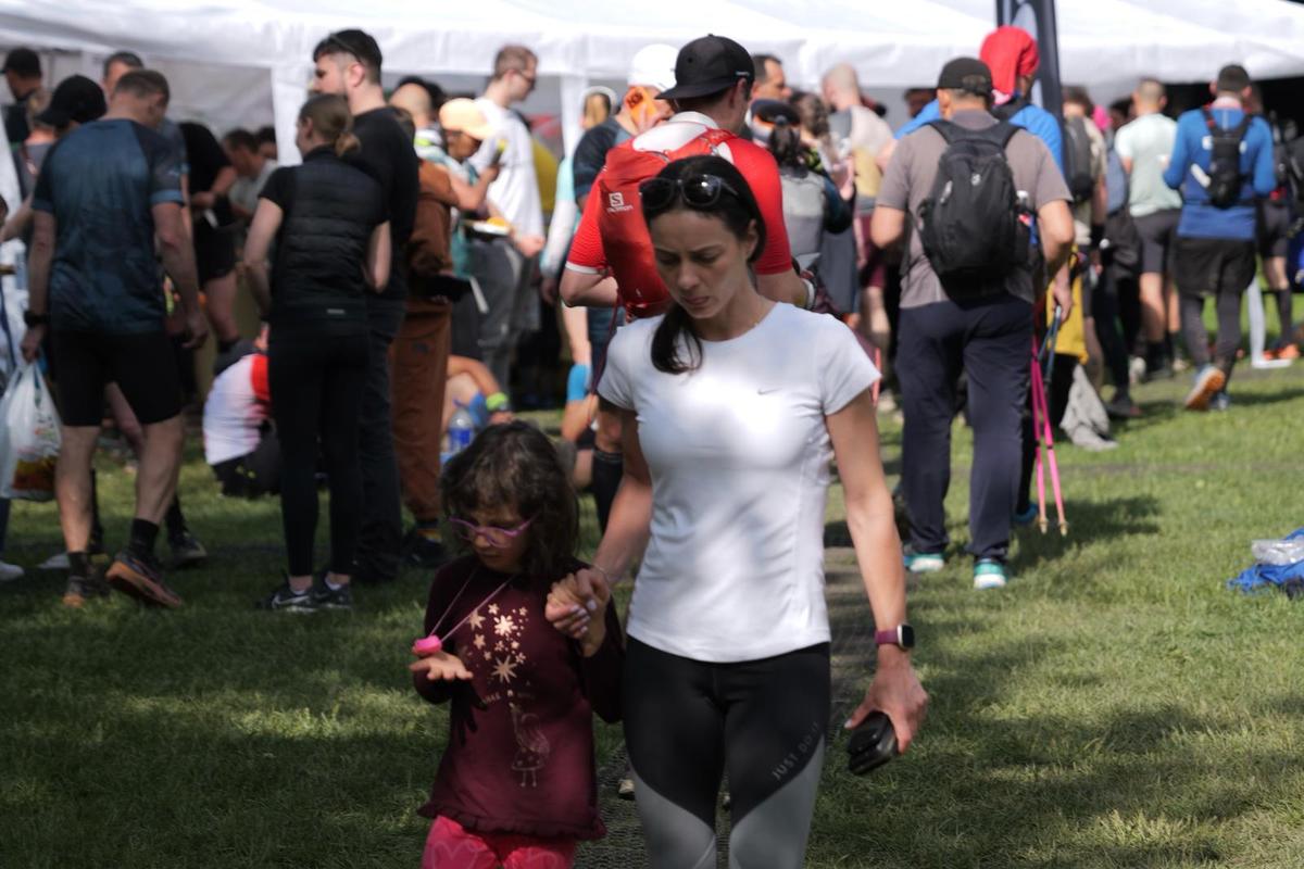 Impresiile sportivilor care au încheiat ultramaratonul „Transylvania 100” : „Nu am mai văzut atât de greu”