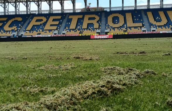 La doar 5 zile de la ultimul meci, gazonul echipei din Superligă se prezintă într-o stare deplorabilă
