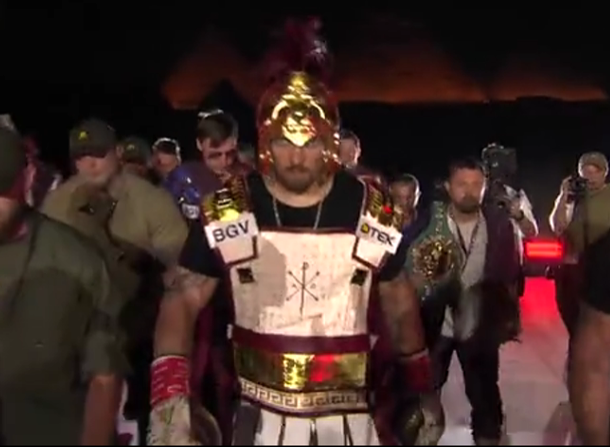 Lupta anului dintre Oleksandr Usyk și Rico Verhoeven s-a încheiat în runda cu numărul 11, după o decizie contestată a arbitrului