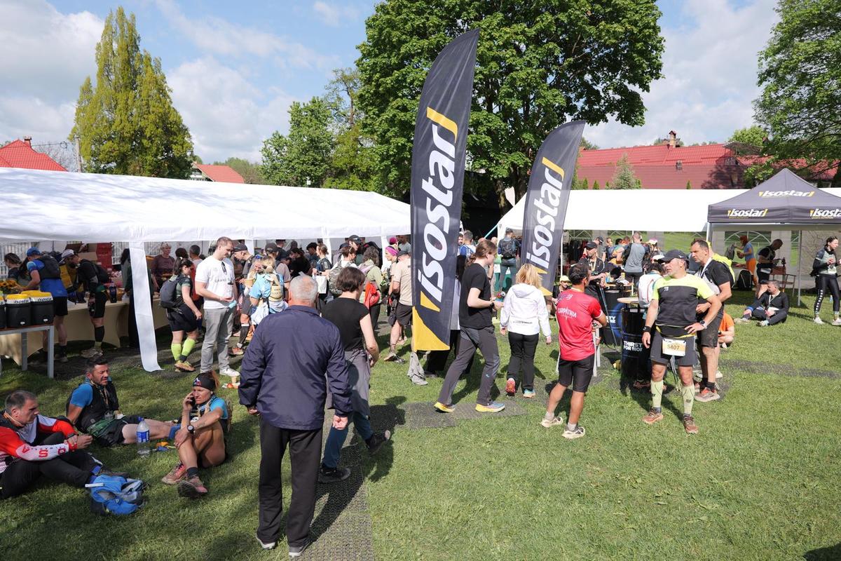 Impresiile sportivilor care au încheiat ultramaratonul „Transylvania 100” : „Nu am mai văzut atât de greu”