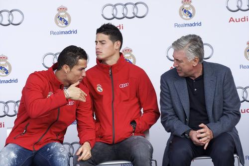 Cristiano Ronaldo (stânga), James Rodriguez (centru) și Carlo Ancelotti (dreapta) / Foto: Imago Images
