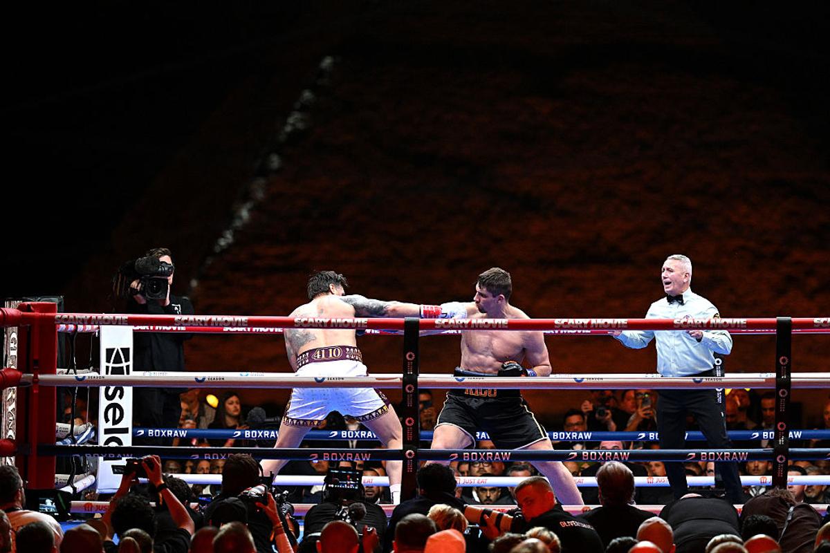 Oleksandr Usyk vs. Rico Verhoeven