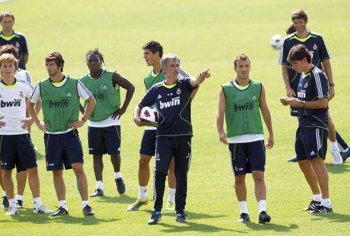 Jose Mourinho și Rafael Van der Vaart, la antrenamentele lui Real Madrid / FOTO: Imago Images