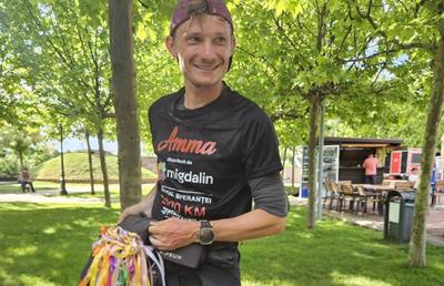 Adrian Șovea, lovit de o mașină în timpul cursei caritabile de 2.800 km » Ultramaratonistul a ajuns la spital cu fracturi multiple