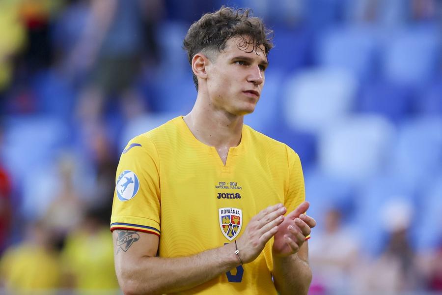 Hagi schimbă defensiva echipei naționale » Cine e urmașul lui Burcă în viziunea „Regelui”