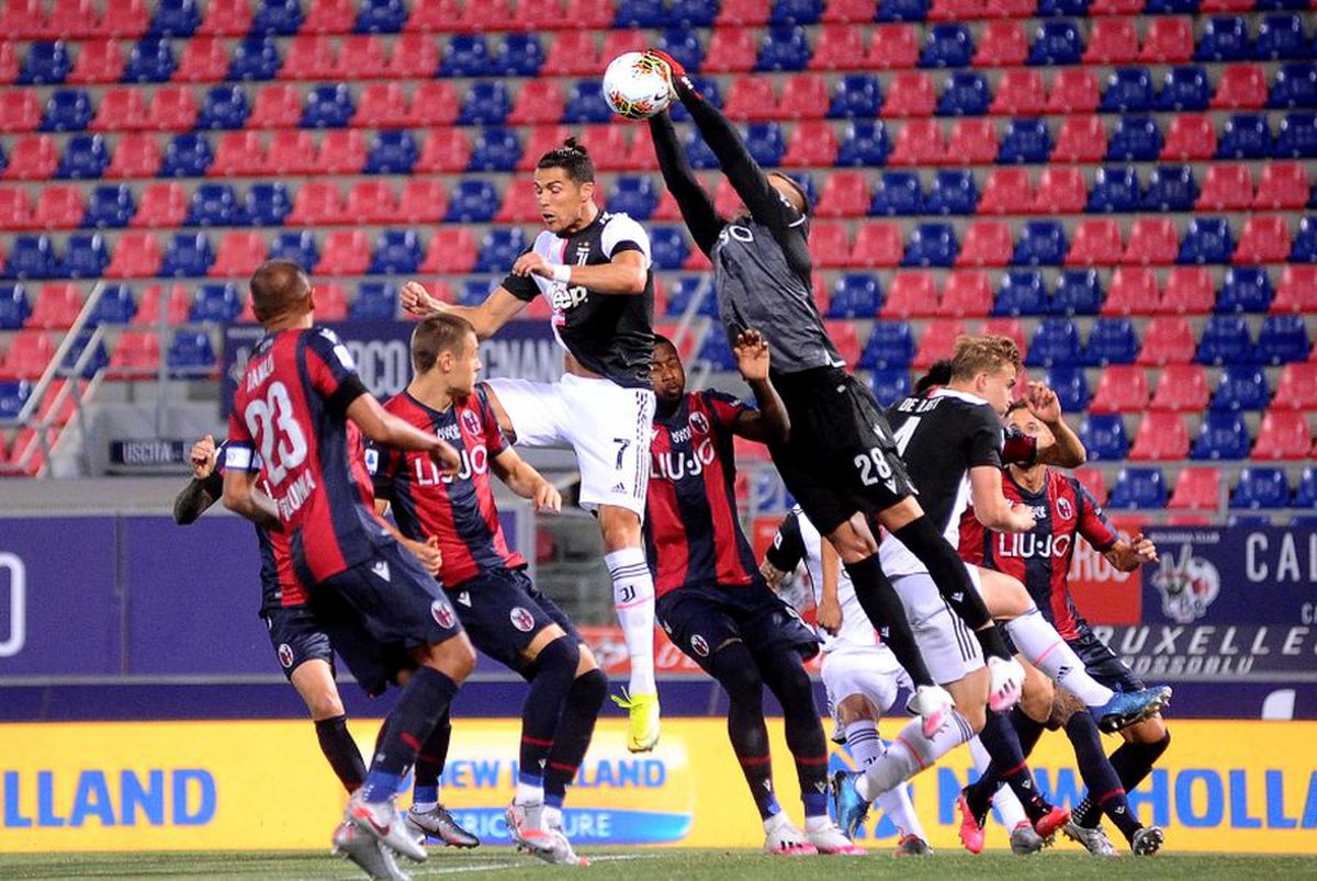VIDEO + FOTO Juventus, victorie clară cu Bologna! Antrenorul Sarri iese la atac: „Spuneau că se destramă, dar vedem că Juve e pe primul loc!”