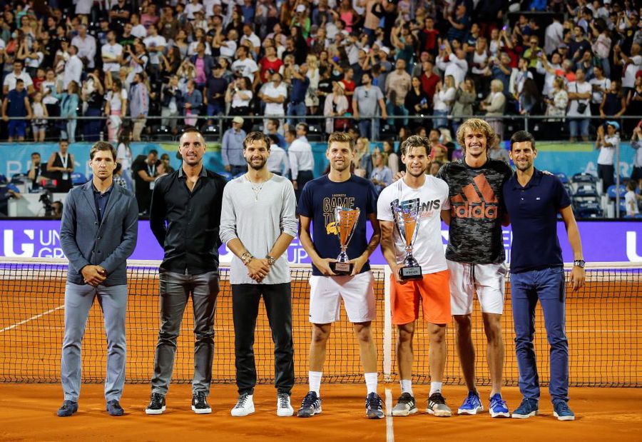 Grigor Dimitrov, al treilea din stânga, lângă Viktor Troicki, la festivitatea de premiere de la Belgrad Foto Guliver/GettyImages