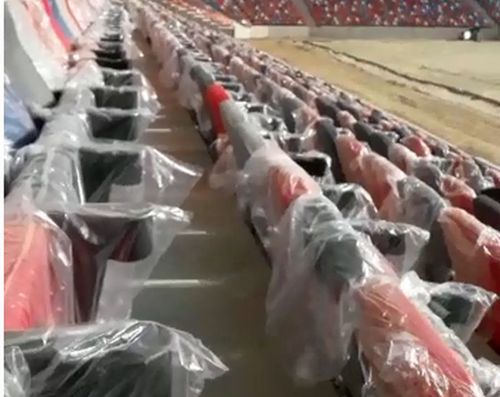 Sigla Clubului Sportiv al Armatei apare pe scaunele de la tribuna oficială
