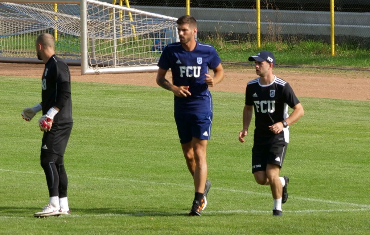 Ultimul transfer reușit de FCU Craiova 1948 a făcut primul antrenament cu echipa + Adrian Mititelu jr a ajuns în cantonament