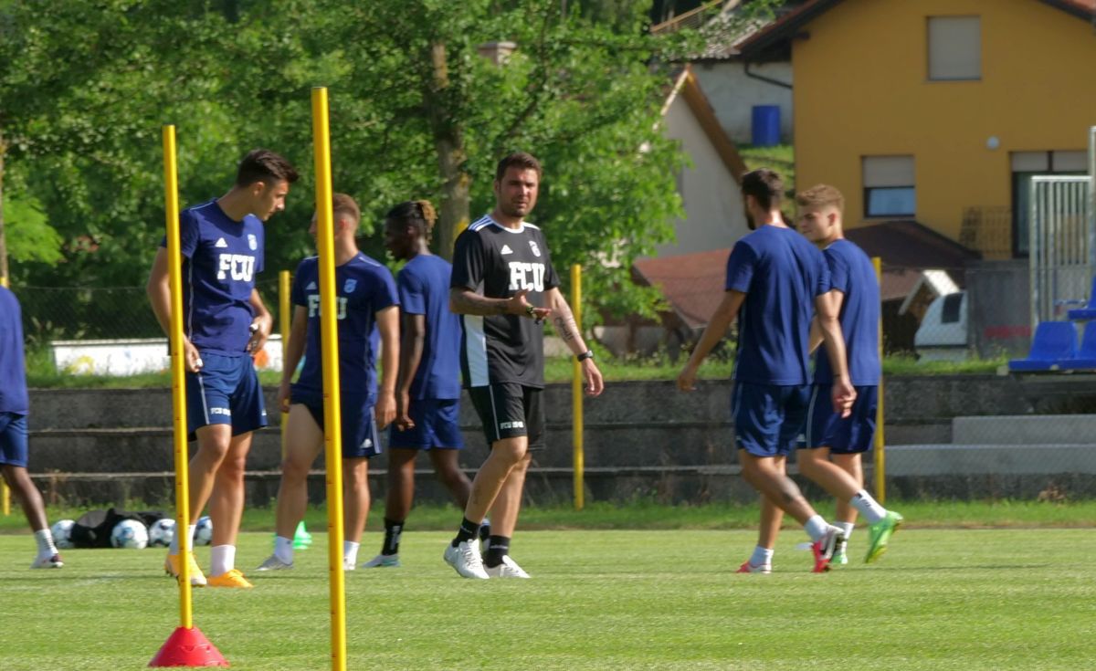 Ultimul transfer reușit de FCU Craiova 1948 a făcut primul antrenament cu echipa + Adrian Mititelu jr a ajuns în cantonament