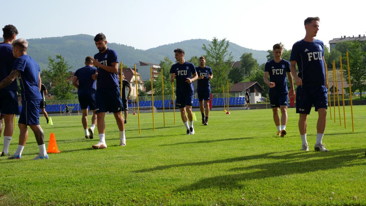 Ultimul transfer reușit de FCU Craiova 1948 a făcut primul antrenament cu echipa + Adrian Mititelu jr a ajuns în cantonament