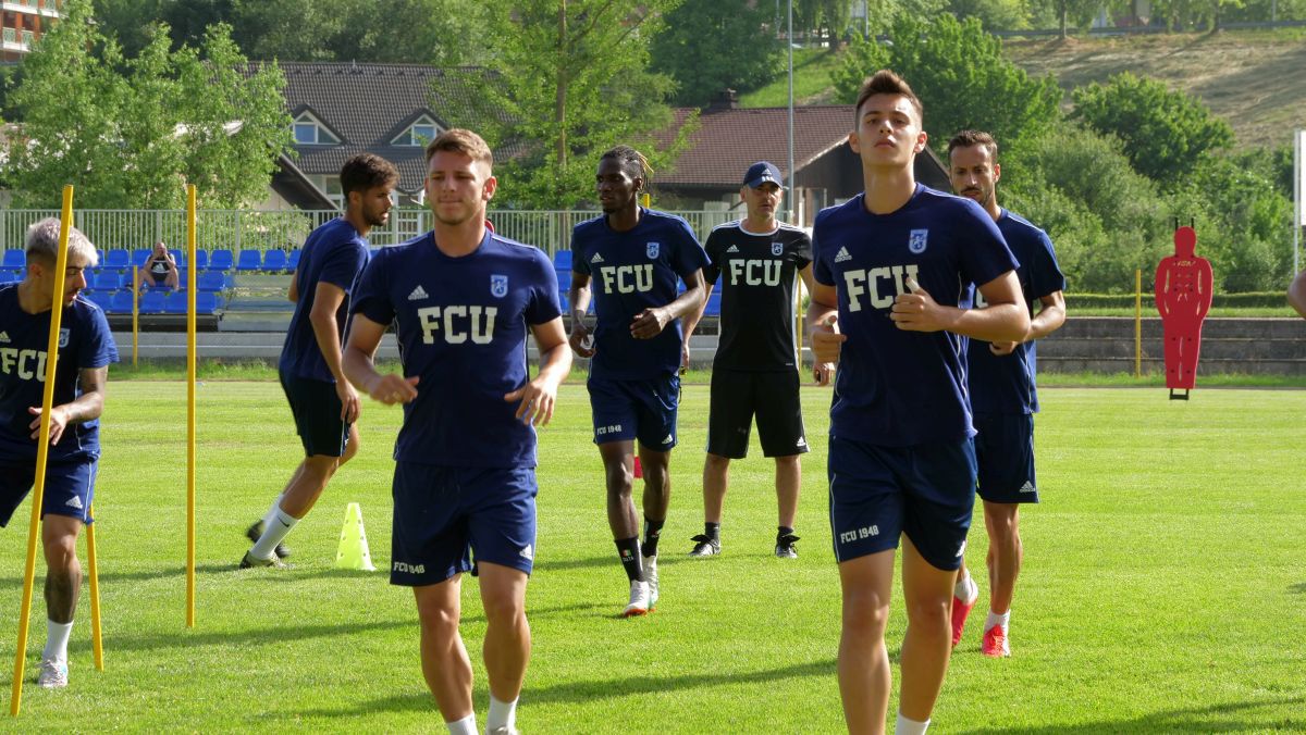 Ultimul transfer reușit de FCU Craiova 1948 a făcut primul antrenament cu echipa + Adrian Mititelu jr a ajuns în cantonament