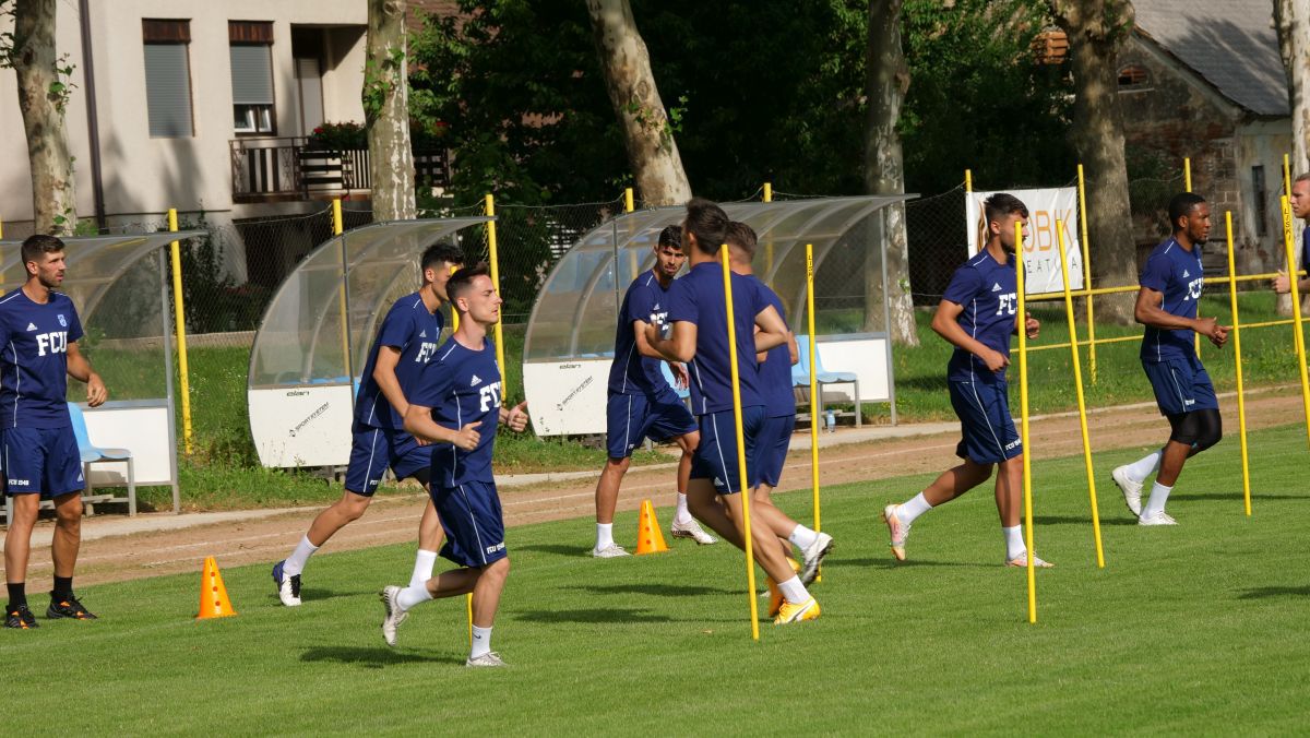 Ultimul transfer reușit de FCU Craiova 1948 a făcut primul antrenament cu echipa + Adrian Mititelu jr a ajuns în cantonament