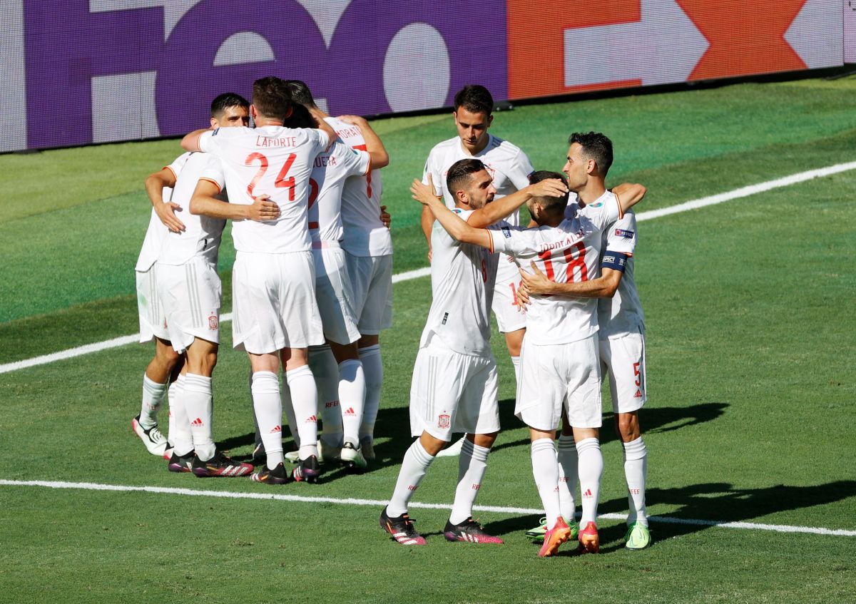 Robert Lewandowski, autorul celei mai mari ratări de la EURO 2020: bară din doi metri!