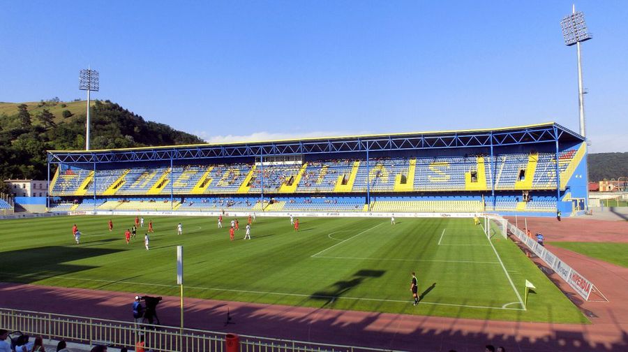 7.814 de locuri este capacitatea arenei din Mediaș U Cluj, izgonită de pe Cluj Arena! Untold o mută pe nou-promovată la 120 de km distanță