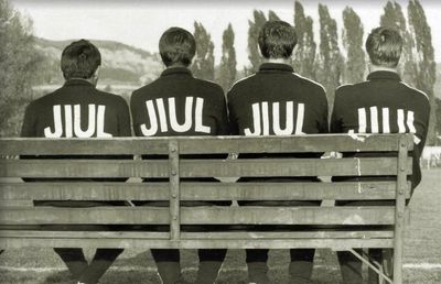 48 de ani de la unicul trofeu din istoria Jiului, Cupa României » Drama lui Mulțescu: „Am alergat ca un câine să câștig bani pentru tratamentul soției, care suferea de scleroză în plăci la nici 20 de ani!"