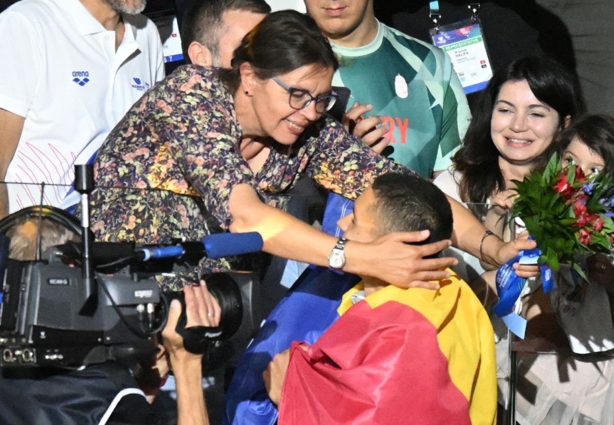 SuperMama Popovici! » Gest extraordinar pentru a-i apăra cariera lui David