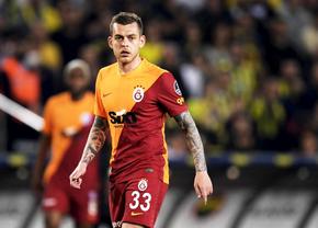 Galatasaray vrea să-l dea pe Alex Cicâldău, iar Fiorentina are „un interes special” pentru jucătorul român