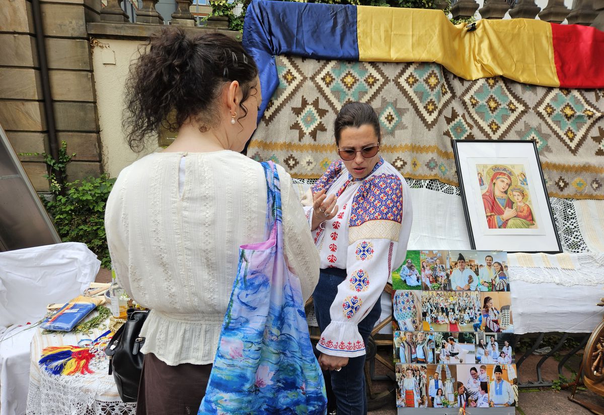 Frankfurt, în ziua meciului Germania - Elveția, așteptându-i pe români