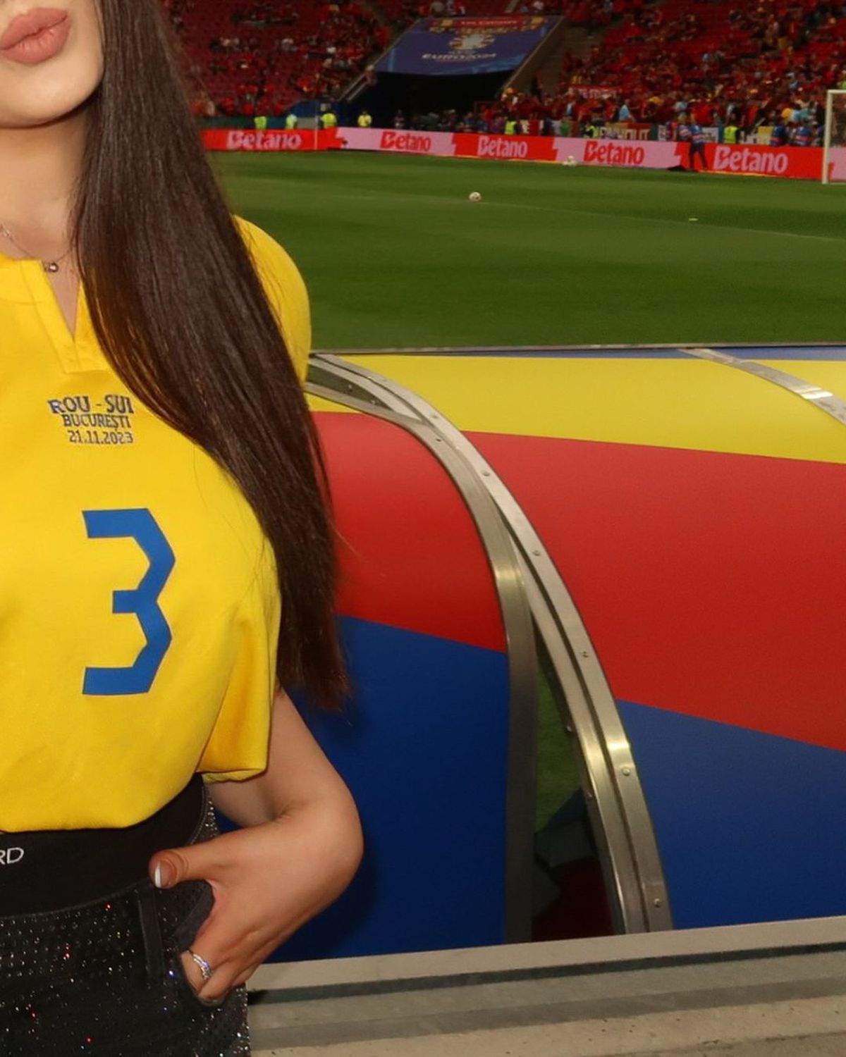 Sărutul consolării! Gestul făcut de iubita lui Radu Drăgușin în Germania