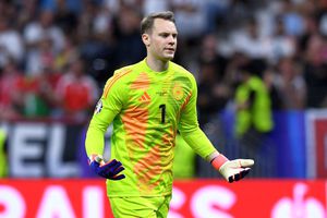 Manuel Neuer a fost dat în judecată! În culpă este firma lui de cosmetice