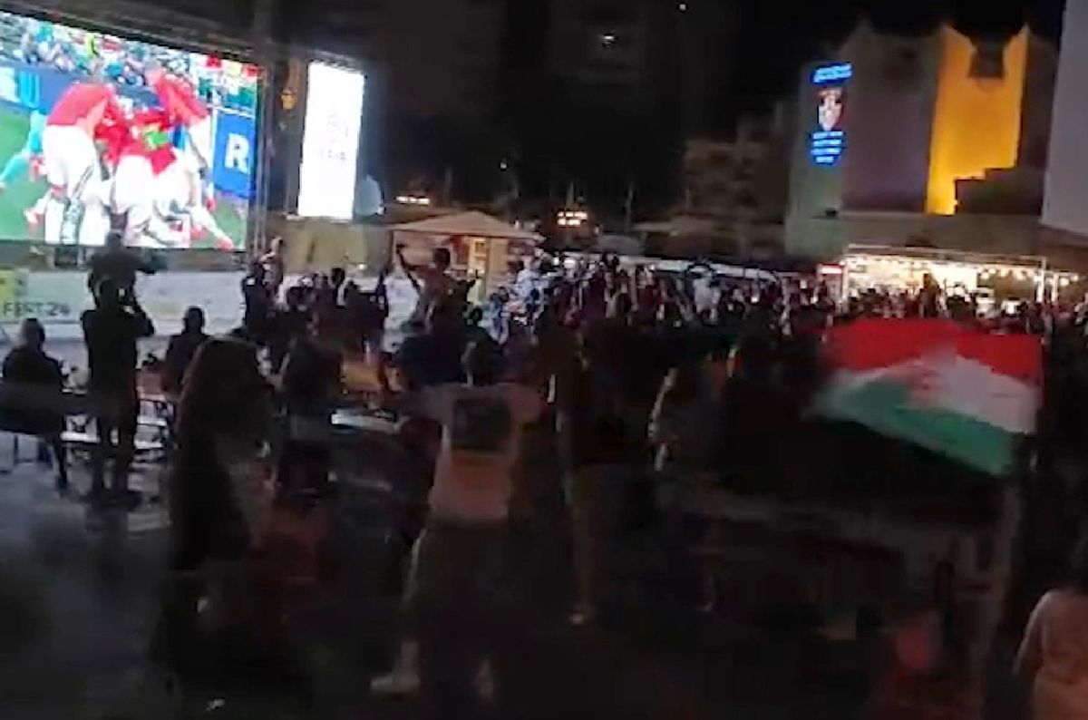 „Nebunie” în toată regula la Satu Mare » Golul decisiv al Ungariei, sărbătorit de o mie de maghiari în centrul orașului: GSP are imagini spectaculoase de la fața locului