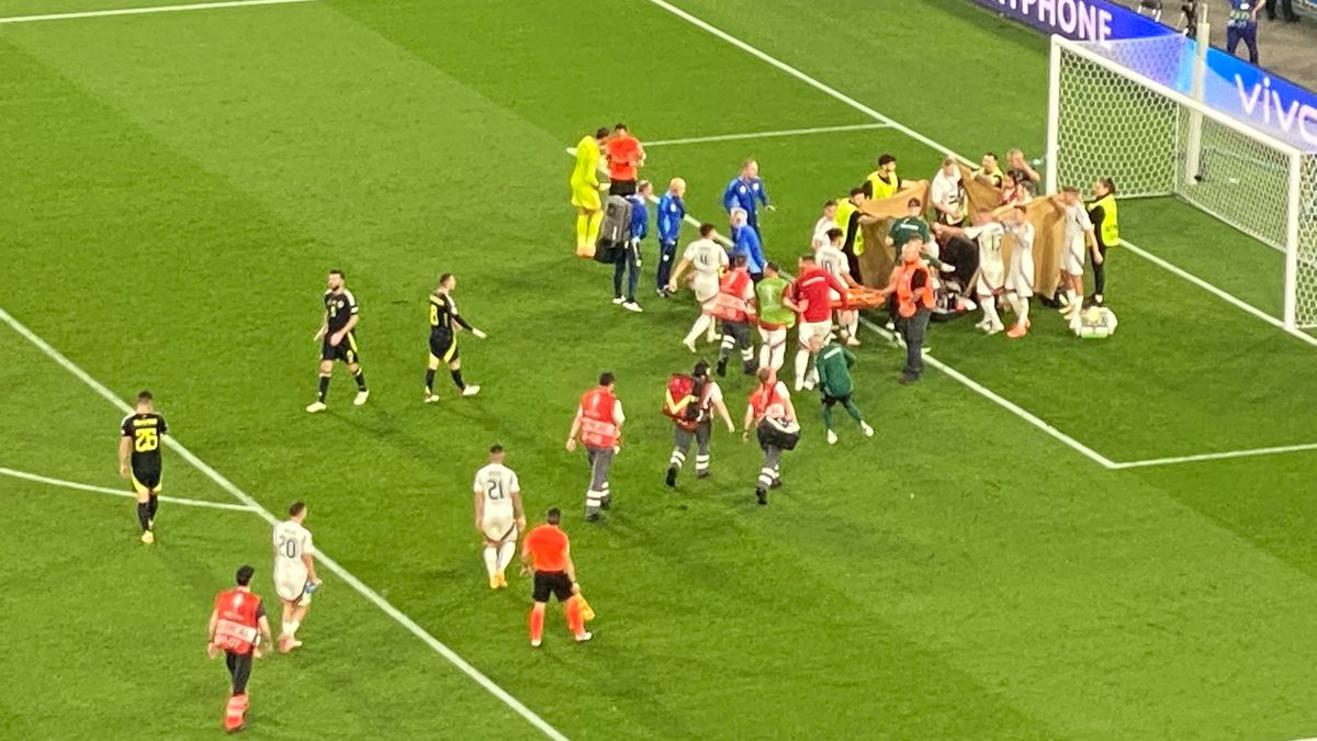 Momente dramatice la Stuttgart » În lacrimi, jucătorii Ungariei au luat targa și au grăbit medicii! Varga, scos de pe teren cu un paravan din pături. Are fractură de pomete și comoție