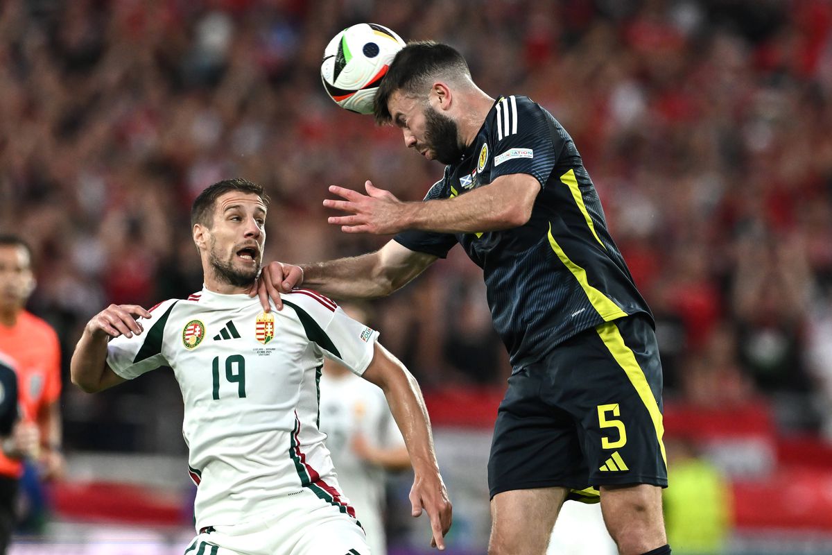 Pe perfuzii în mijlocul suporterilor maghiari » Imaginea serii vine din Stuttgart: 10 detalii observate pe stadion la Scoția - Ungaria