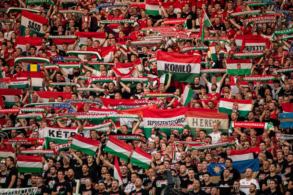 Pe perfuzii în mijlocul suporterilor maghiari » Imaginea serii vine din Stuttgart: 10 detalii observate pe stadion la Scoția - Ungaria