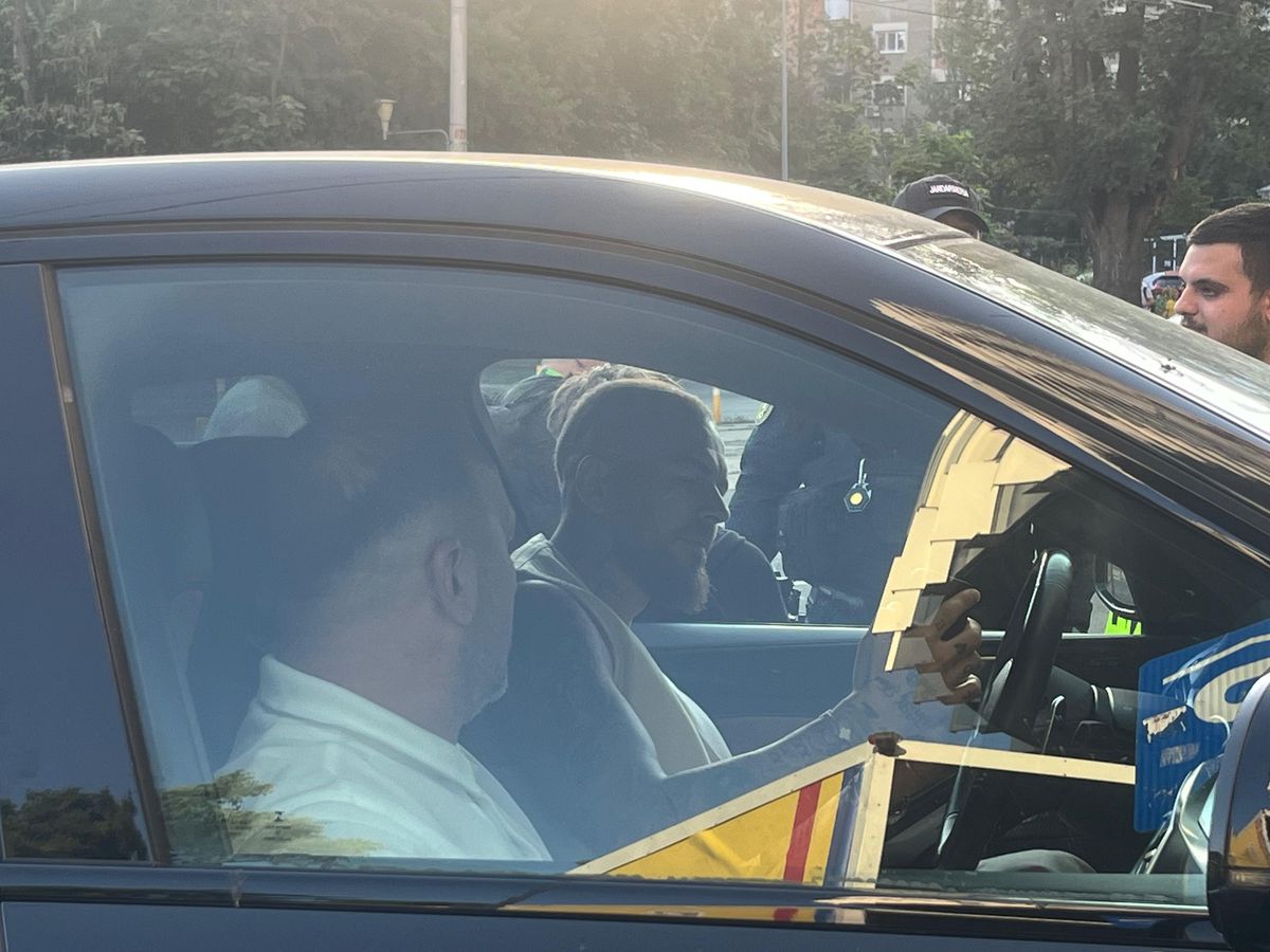 Personalități din lumea sportului la Romania U19 - Olanda U19