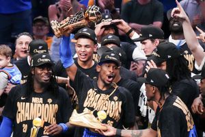 Shai Gilgeous-Alexander a intrat în panteonul legendelor NBA alături de Michael Jordan, Kareem Abdul-Jabbar și Shaquille O'Neal