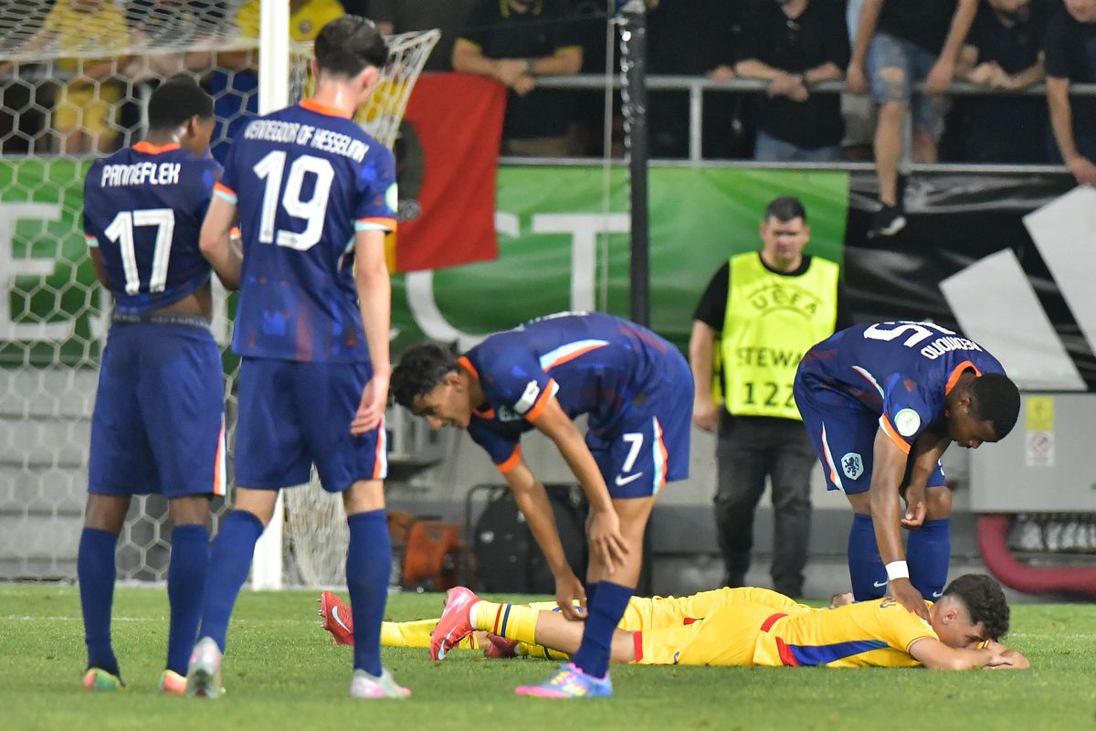 Momente emoționante după România U19 - Olanda U19 » Ce s-a întâmplat pe gazon, la câteva secunde după fluierul final