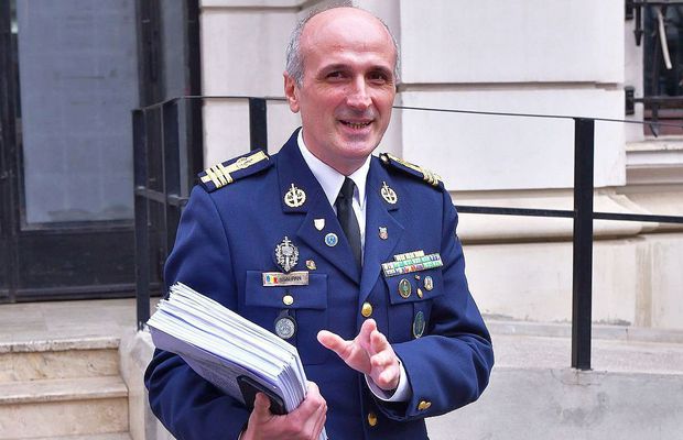 Aproape de miezul nopții, Florin Talpan s-a contrazis în direct cu Ilie Dumitrescu: „Jenant, e inadmisibil!” / „Dacă inventați chestia asta...”