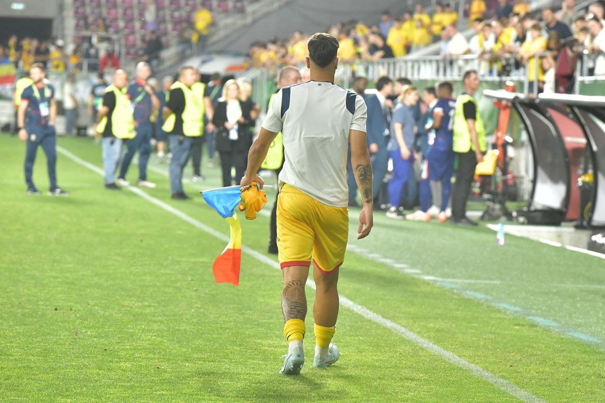 Momente emoționante după România U19 - Olanda U19 » Ce s-a întâmplat pe gazon, la câteva secunde după fluierul final