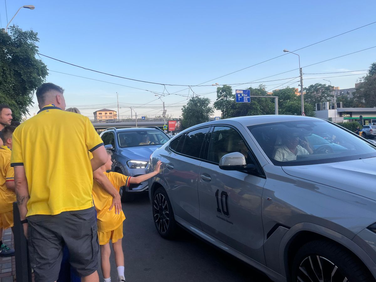 Personalități din lumea sportului la Romania U19 - Olanda U19