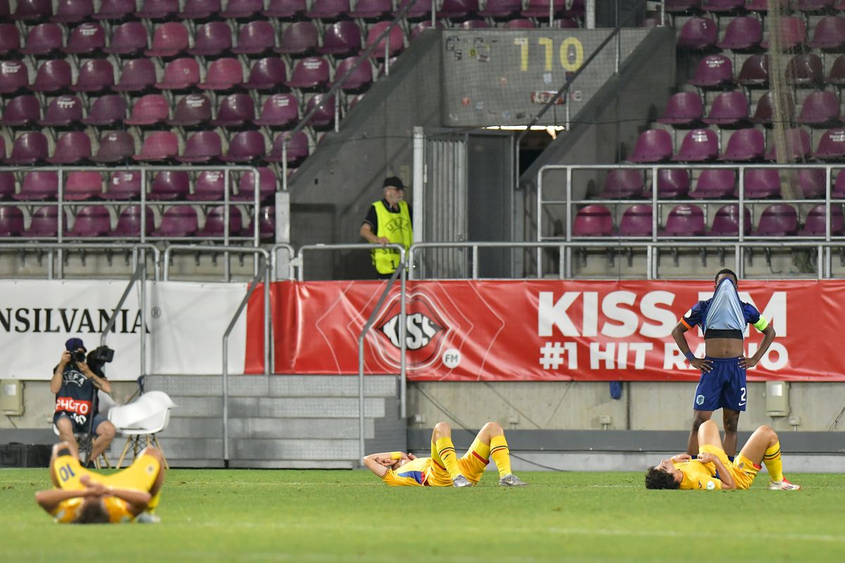 Momente emoționante după România U19 - Olanda U19 » Ce s-a întâmplat pe gazon, la câteva secunde după fluierul final