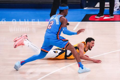 Shai Gilgeous-Alexander, despre accidentarea groaznică a lui Tyrese Haliburton: „Mi se rupe inima, mă rog pentru el”. Foto: Imago