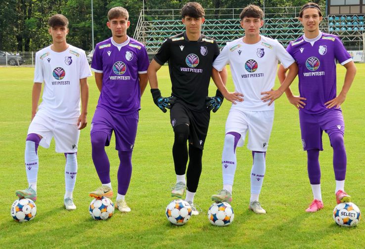 Imagini din cantonamentul alb-violeților / Sursă foto: Facebook@ FC Argeș