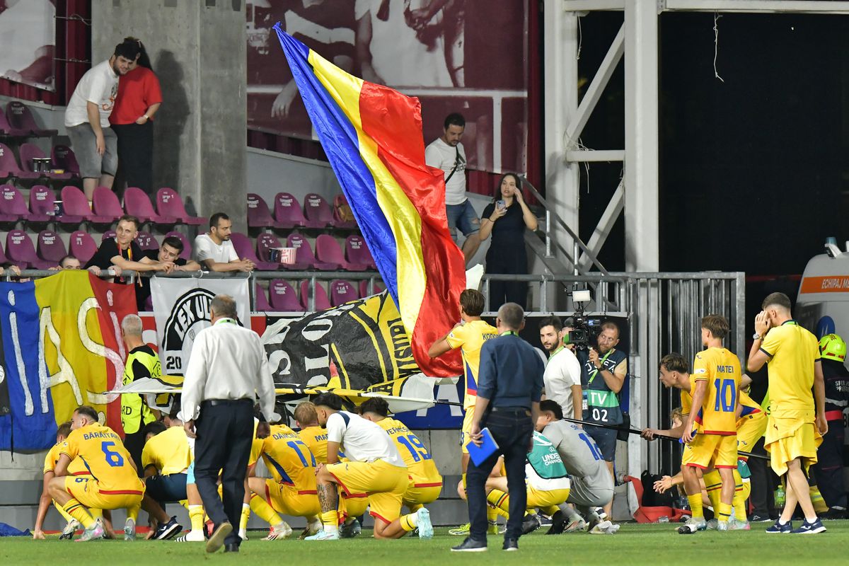 Momente emoționante după România U19 - Olanda U19 » Ce s-a întâmplat pe gazon, la câteva secunde după fluierul final