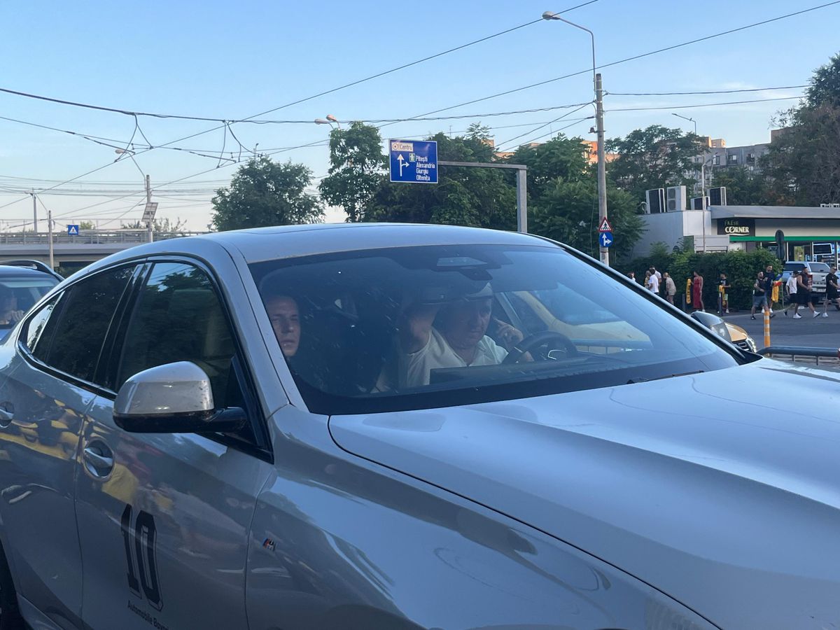 Personalități din lumea sportului la Romania U19 - Olanda U19