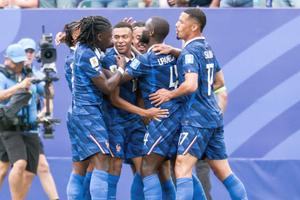 Franța - Irak » „DUBLĂ” Mbappe! Dembele înscrie primul gol la CM
