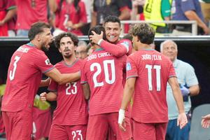 Portugalia - Uzbekistan » GOOOOL Cristiano Ronaldo! „Dublă” în 38 de minute