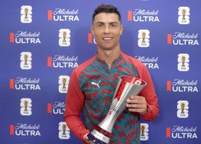 Ronaldo i-a „tăiat-o” reporterului când a fost întrebat de Messi